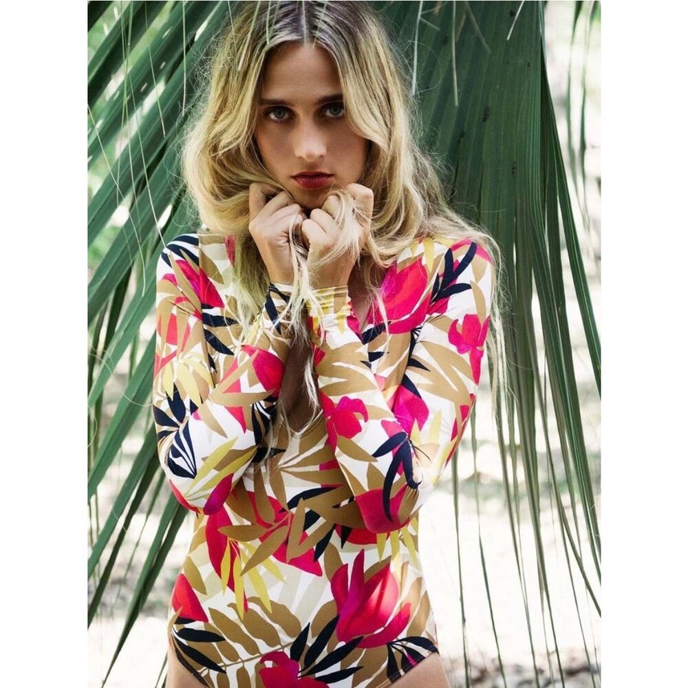 Billabong• Tropic Nights Bodysuit Long Sleeve Rash Guard Surfsuit - Picture 9 of 16